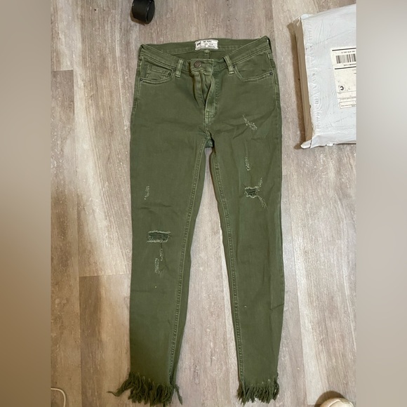 Free people green slim jeans - Picture 2 of 2